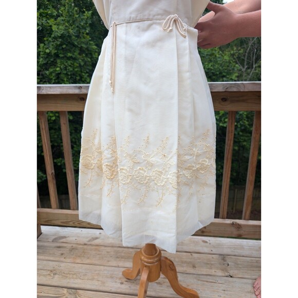 Vintage 1950s Ivory Wedding Dress Embroidered XS Sheath Handmade Tea Length - Picture 4 of 9